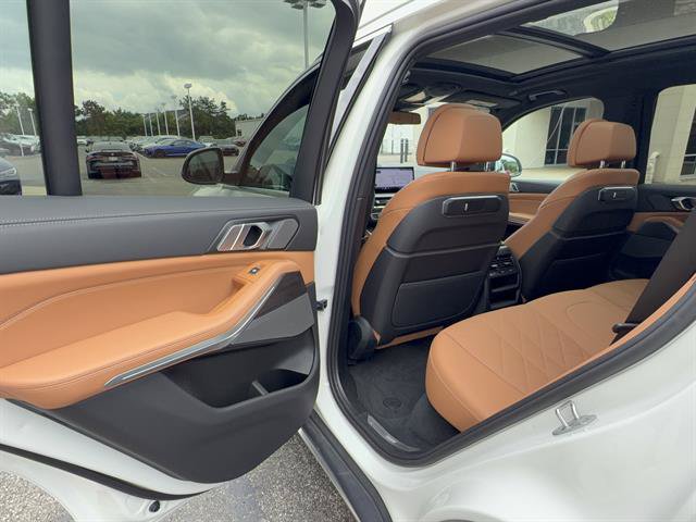 Used 2024 BMW X5 xDrive40i w/ Premium Package AWD/4WD image 23