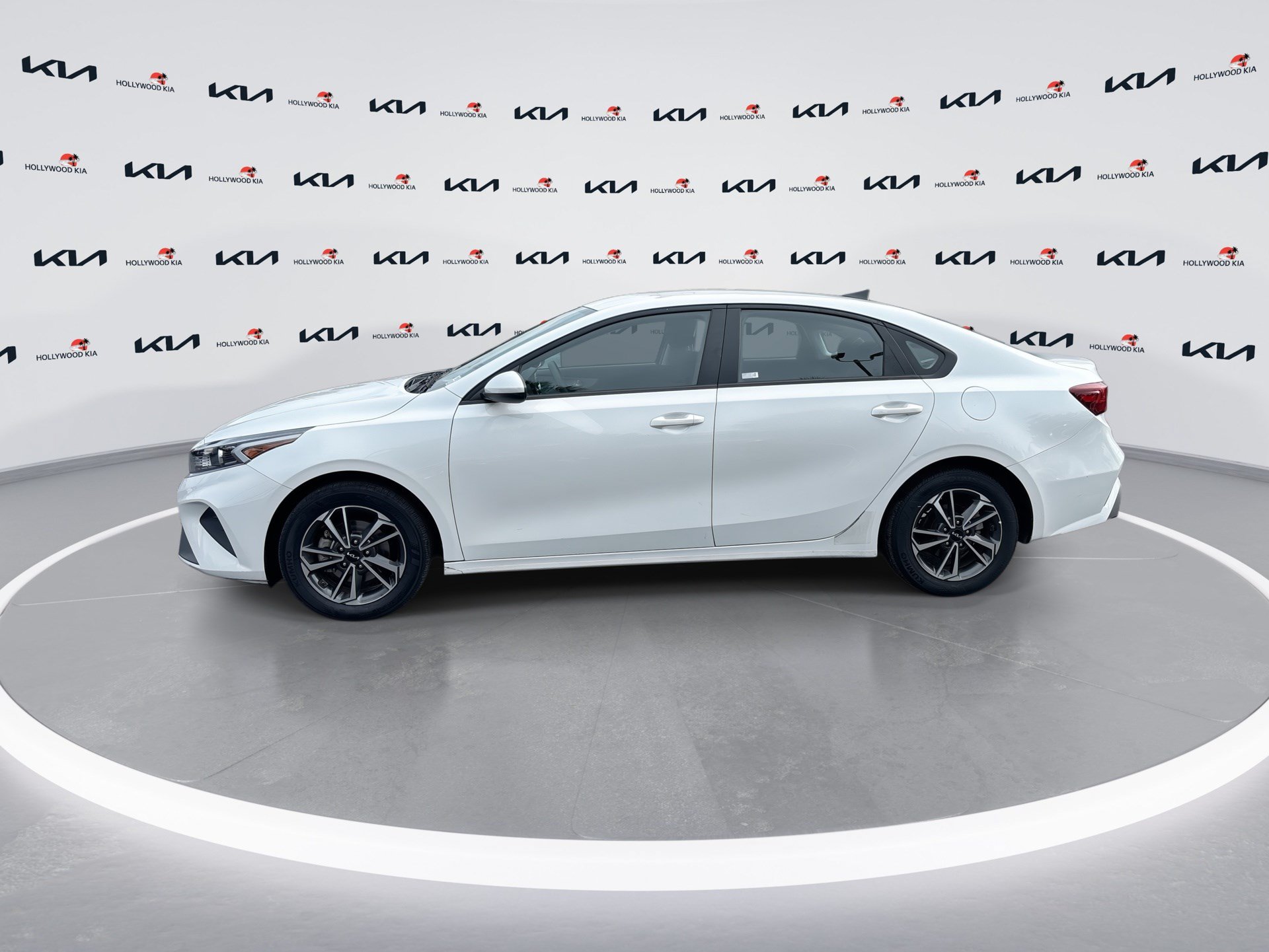 Certified 2024 Kia Forte LXS FWD image 5
