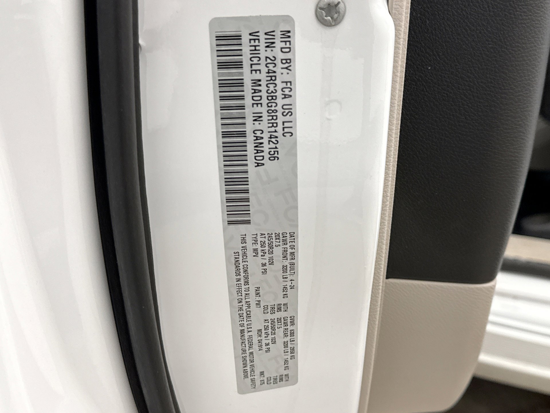 Used 2024 Chrysler Pacifica Touring-L w/ Road Tripper Package image 25