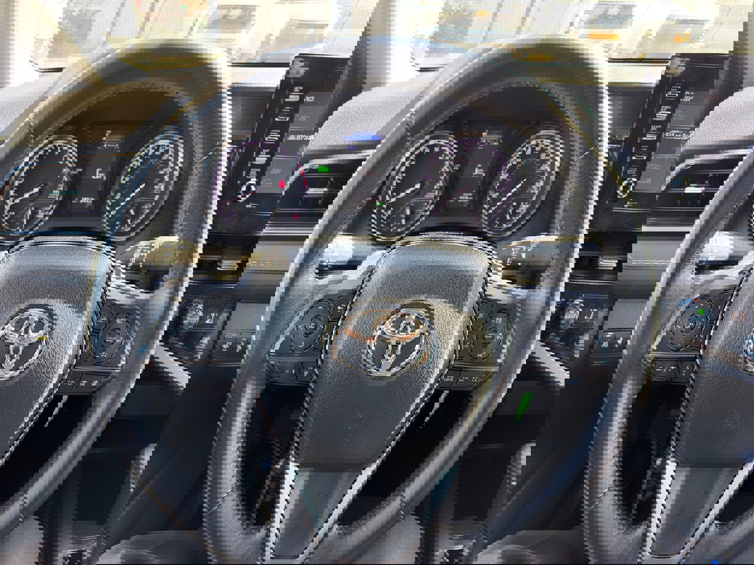 Used 2024 Toyota Camry SE image 25