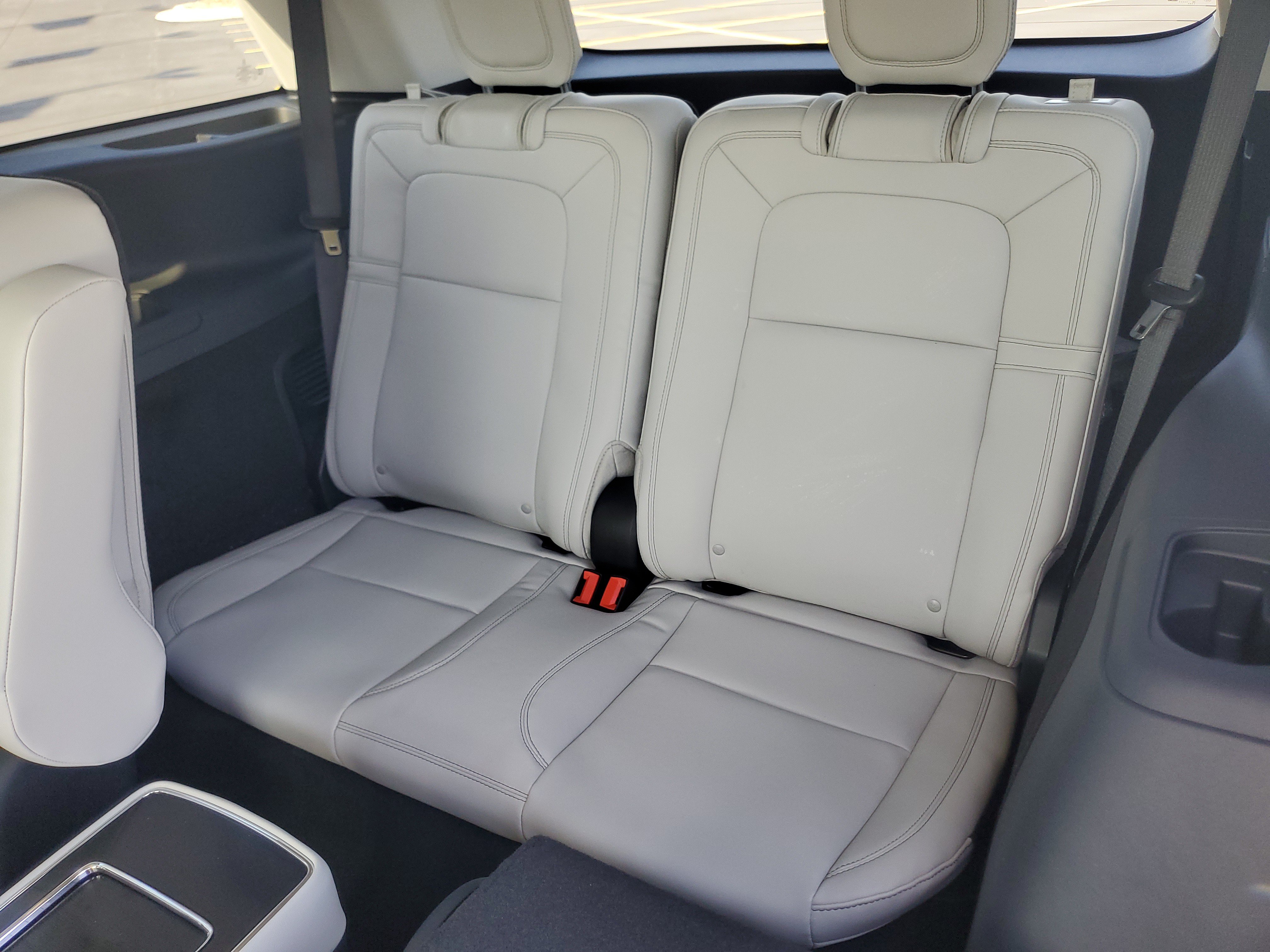New 2027 Lincoln Aviator Reserve w/ Jet Appearance Package AWD/4WD image 28