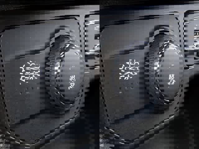 Used 2023 Jeep Renegade Latitude image 16