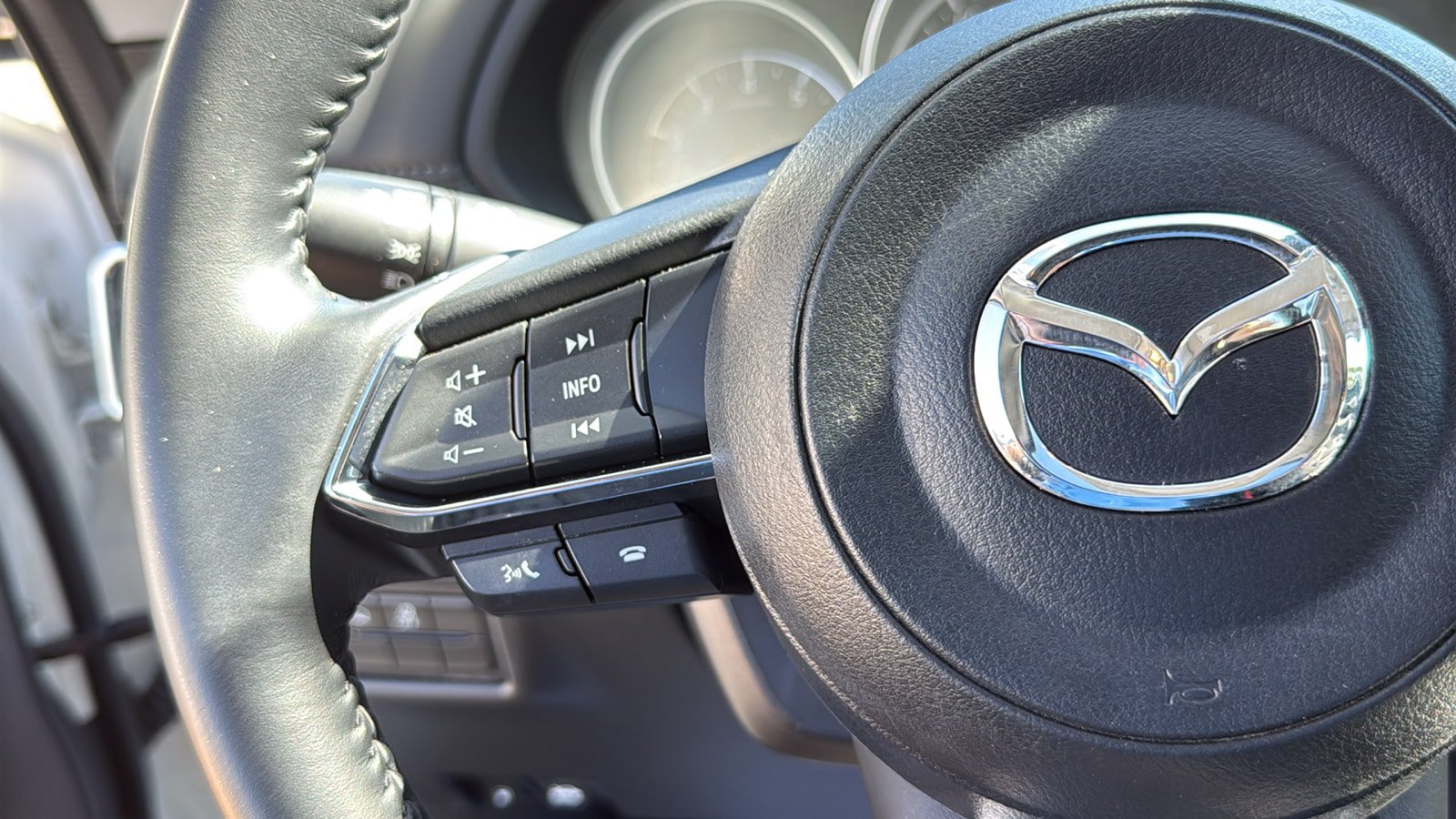 Certified 2025 MAZDA CX-5 AWD 2.5 S w/ Preferred Package image 12