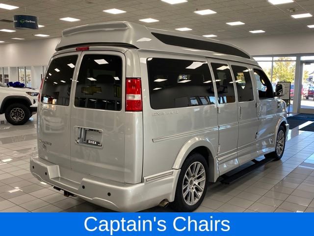 Used 2021 Chevrolet Express 2500 LS w/ Enhanced Convenience Package image 3