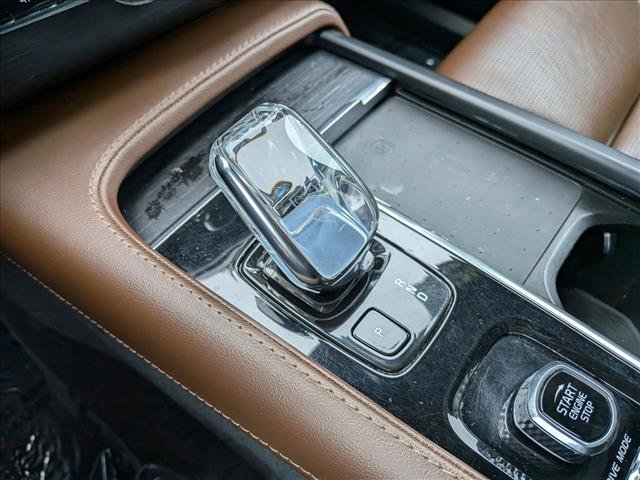 Used 2021 Volvo XC90 T8 Inscription w/ Advanced Package AWD/4WD image 12