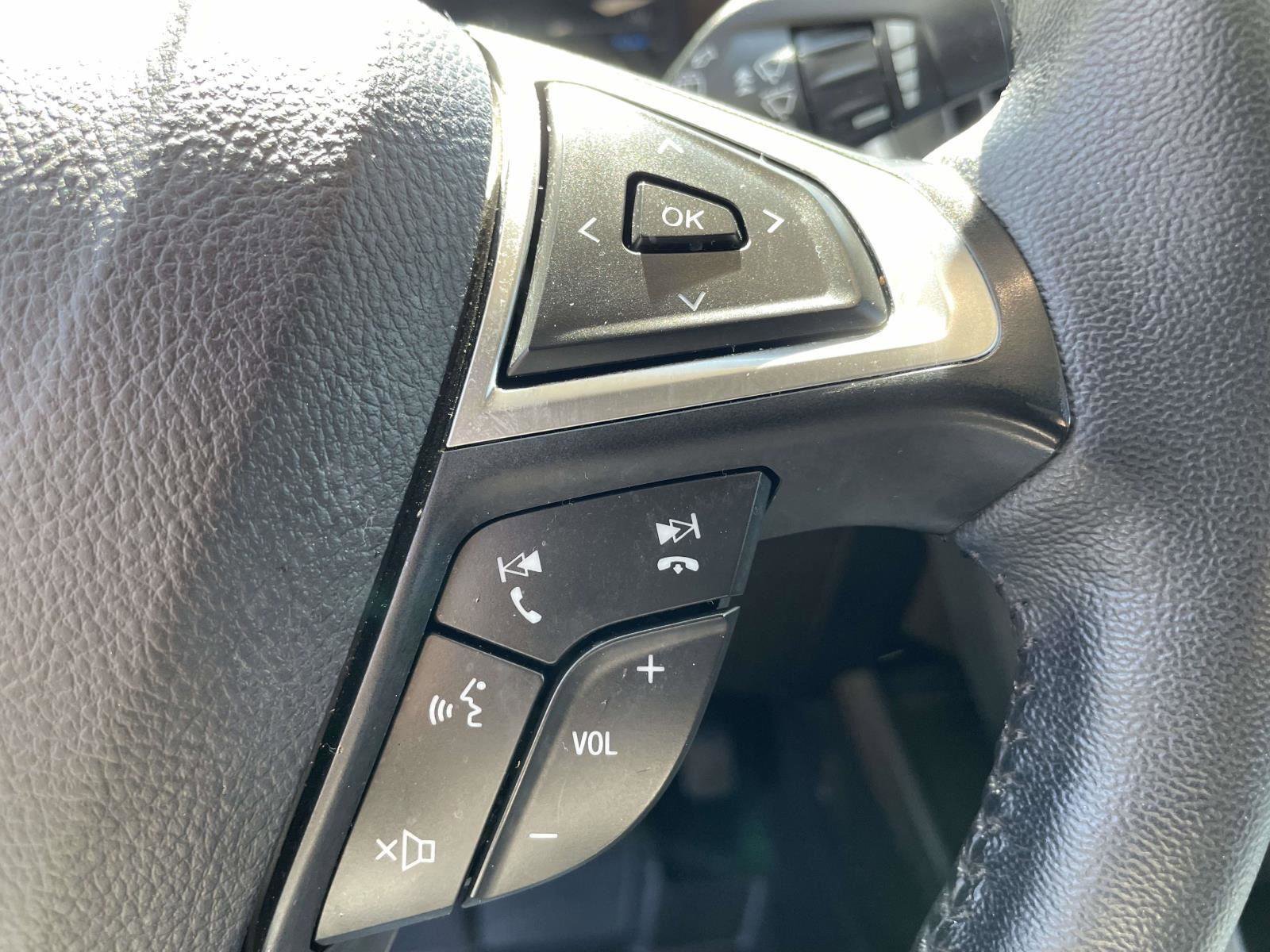 Used 2023 Ford Edge SEL w/ Cargo Accessory Package image 8