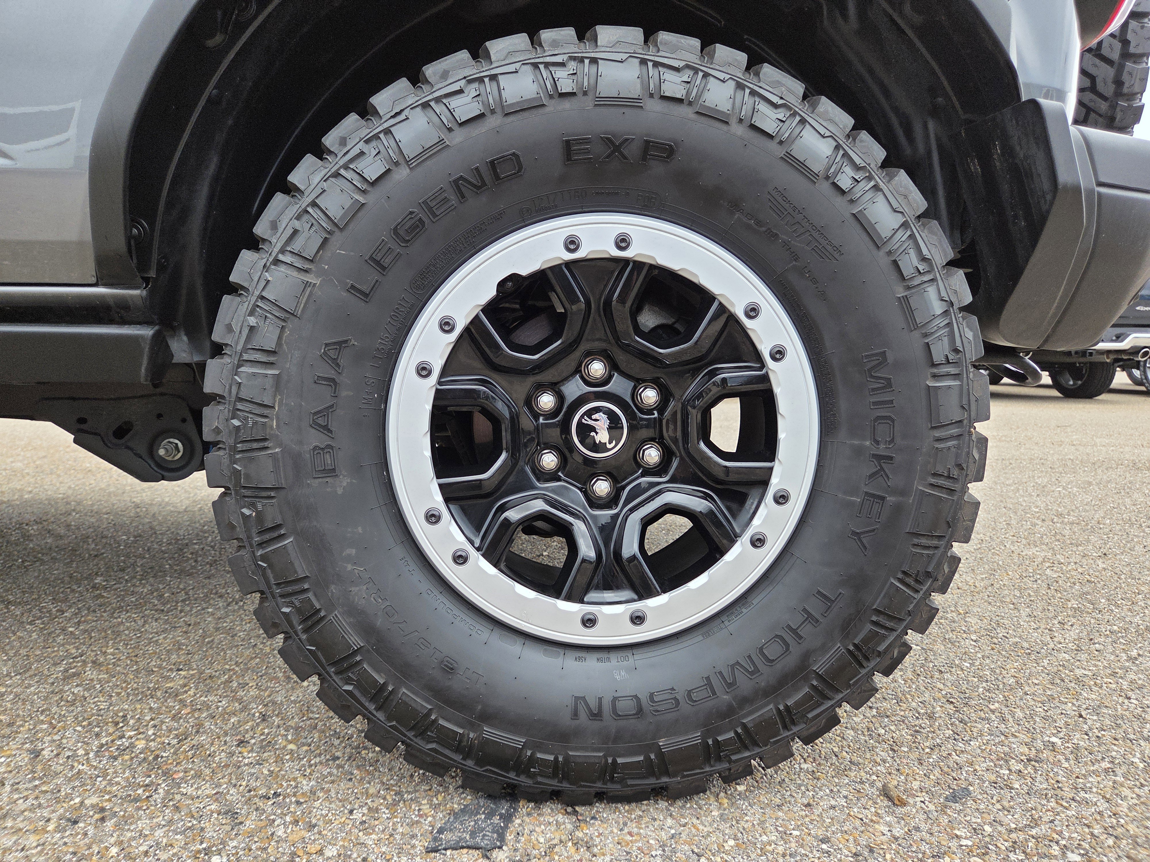 Used 2024 Ford Bronco Badlands AWD/4WD image 9