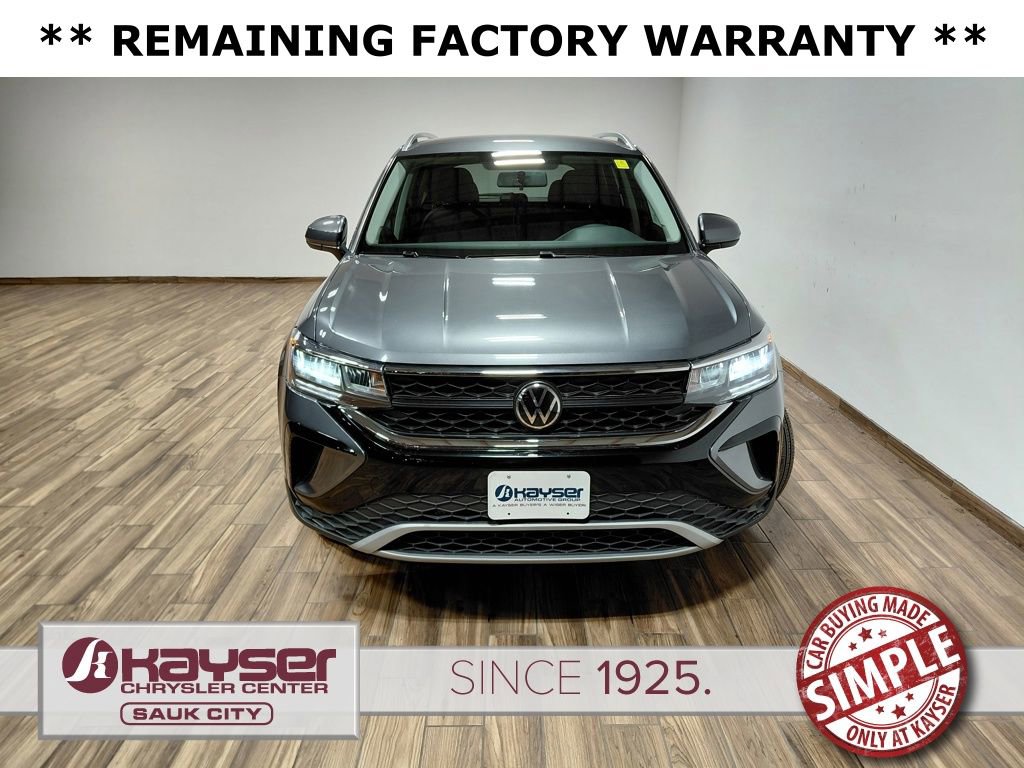 Used 2022 Volkswagen Taos SE image 3