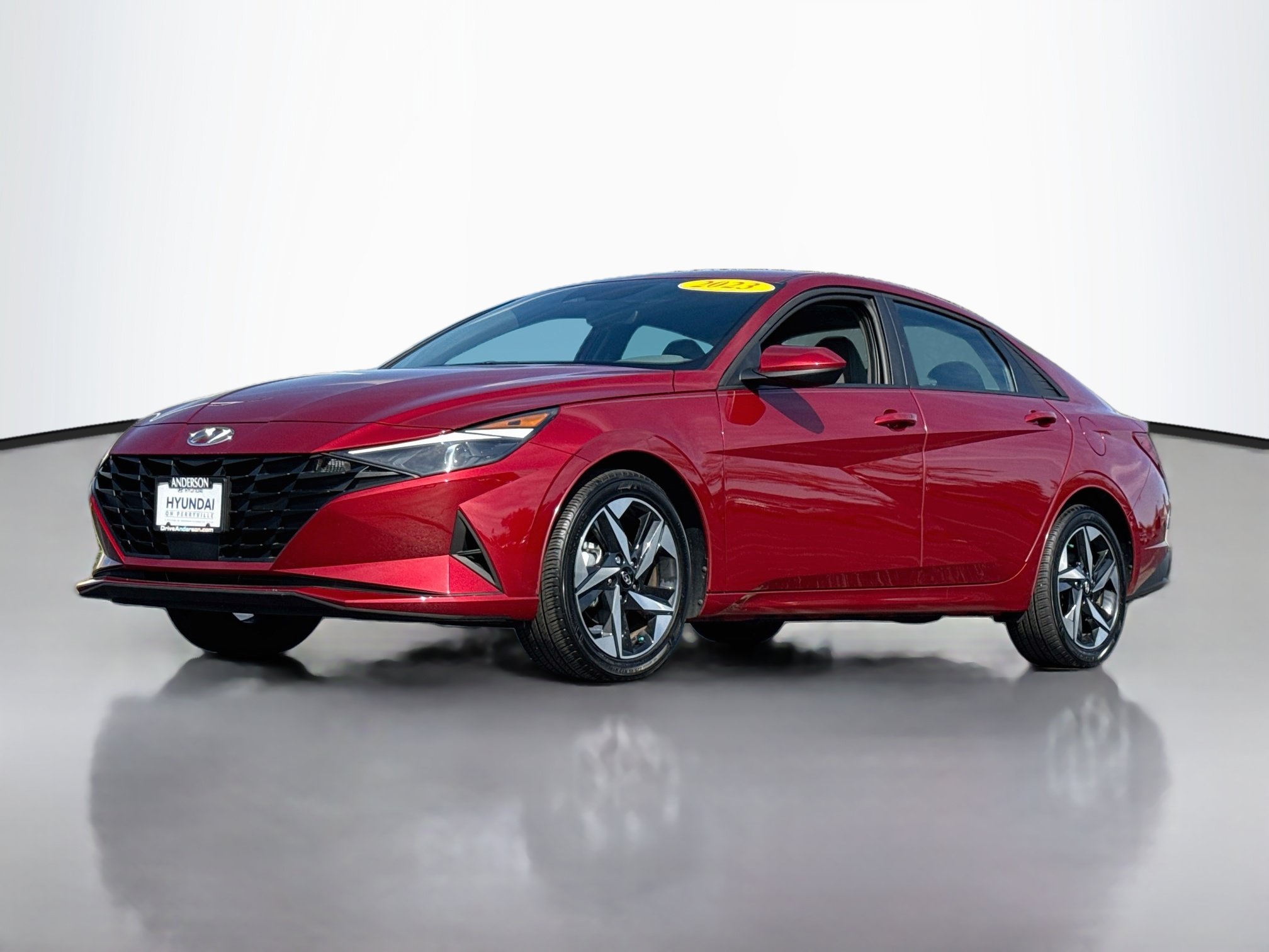Used 2023 Hyundai Elantra SEL w/ Convenience Package FWD image 3