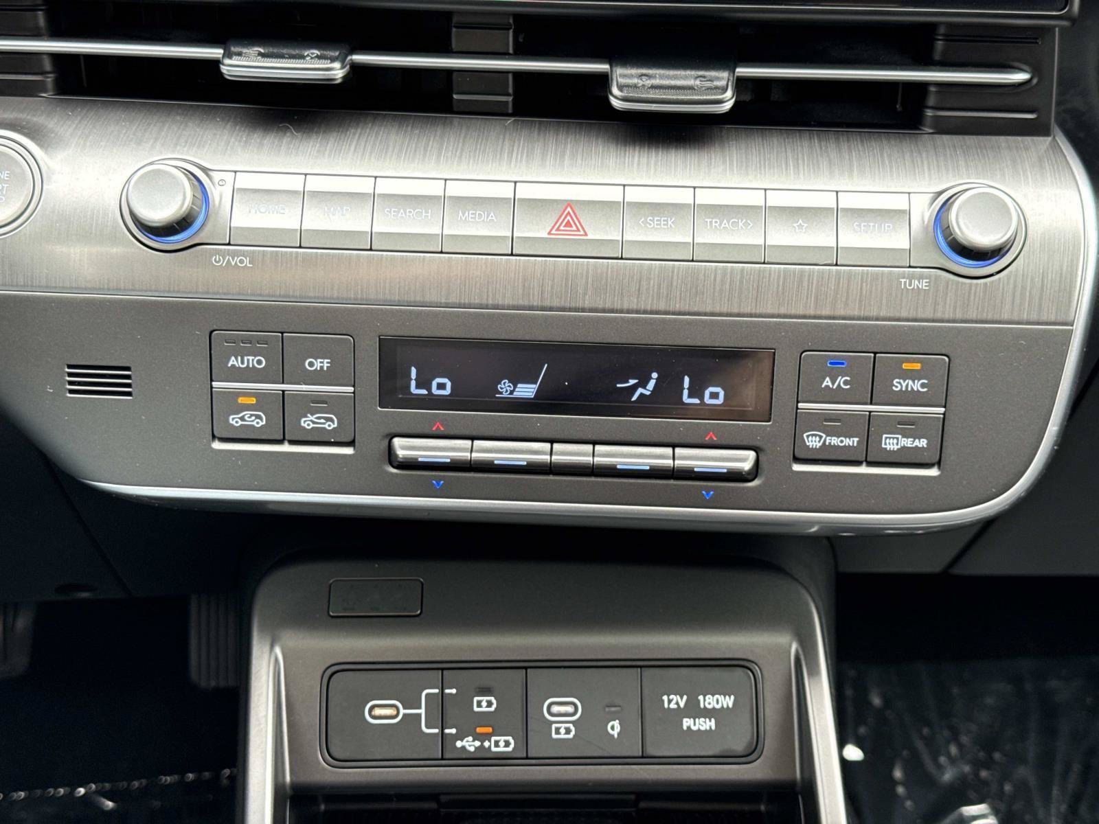Certified 2024 Hyundai Kona Limited AWD/4WD image 7