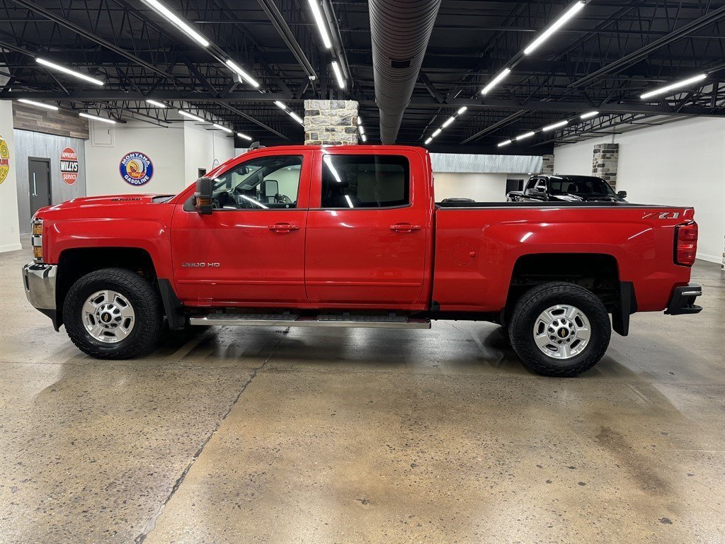 Used 2018 Chevrolet Silverado 2500 LT w/ LT Convenience Package AWD/4WD image 4