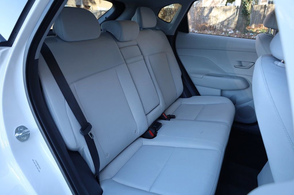 Used 2025 Hyundai Kona SEL image 21