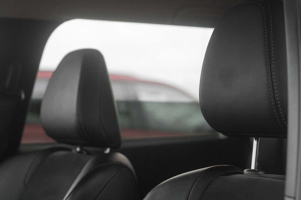 Used 2024 Mitsubishi Outlander SE Black Edition image 18