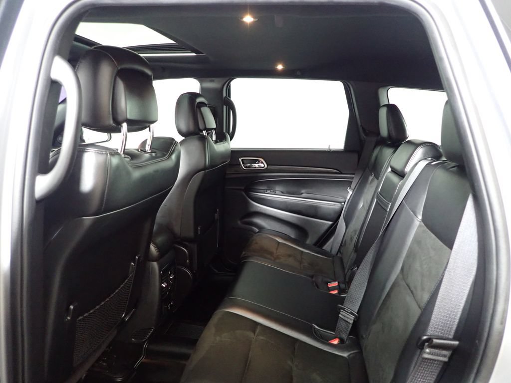 Used 2019 Jeep Grand Cherokee Altitude AWD/4WD image 32