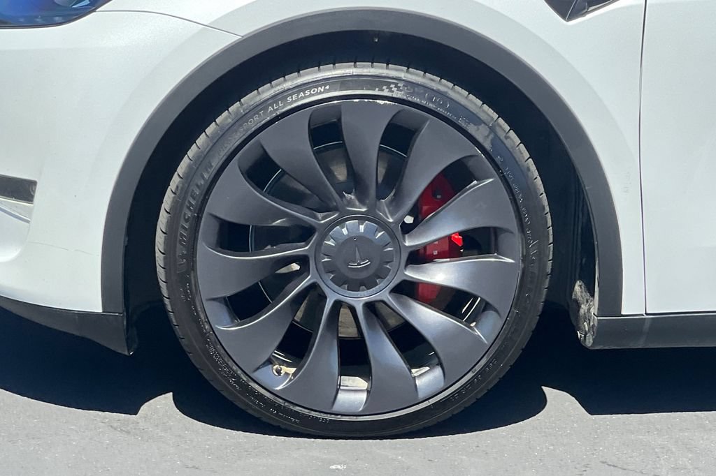 Used 2023 Tesla Model Y Performance AWD/4WD image 15