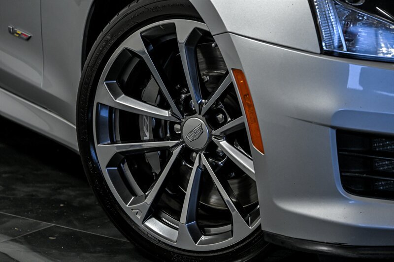 Used 2016 Cadillac ATS V w/ Luxury Package RWD image 3