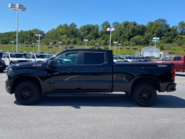 Used 2022 Chevrolet Silverado 1500 LT Trail Boss w/ Bed Protection Package AWD/4WD image 2