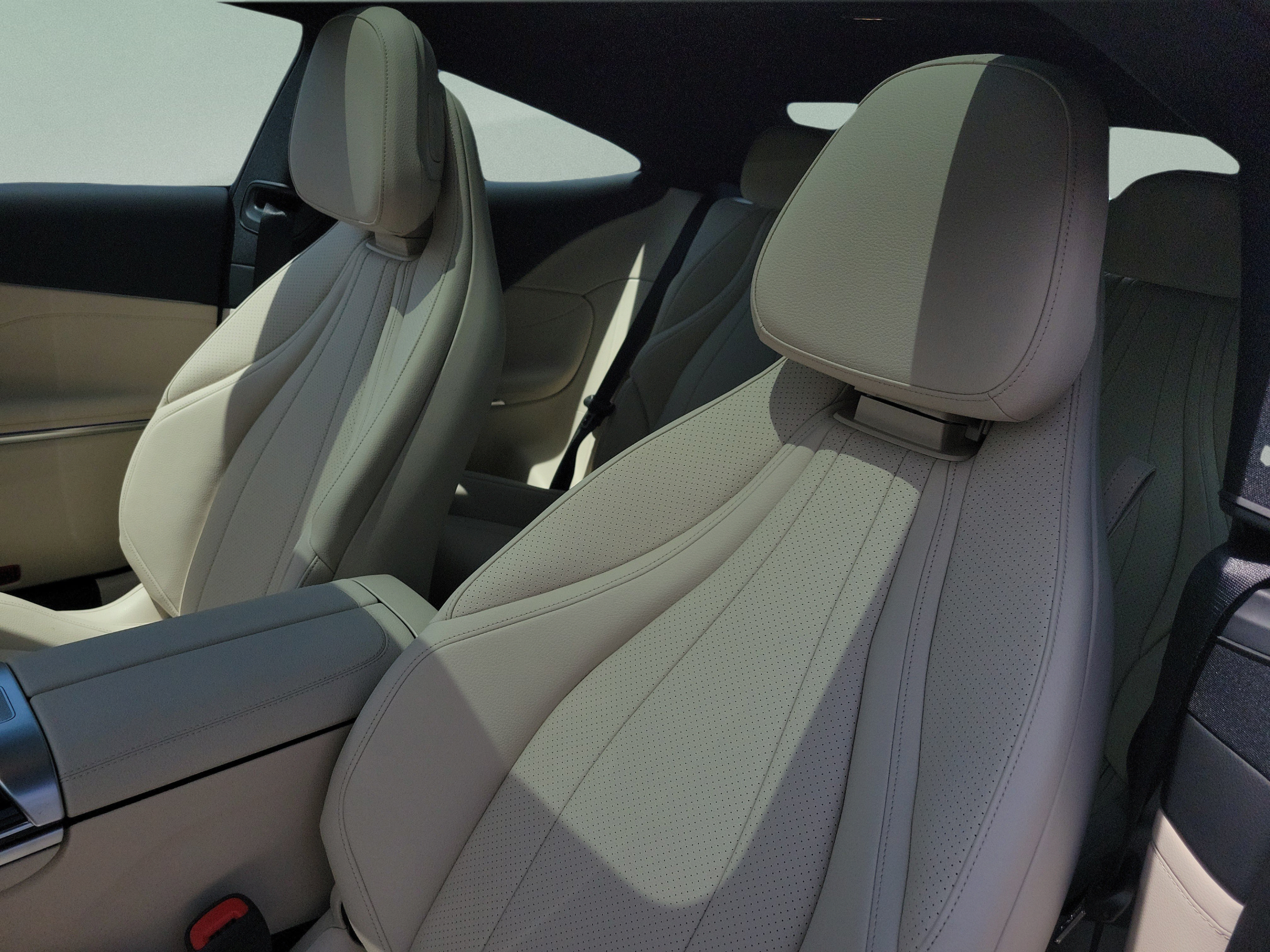 New 2026 Mercedes-Benz CLE 300 4MATIC Coupe image 9