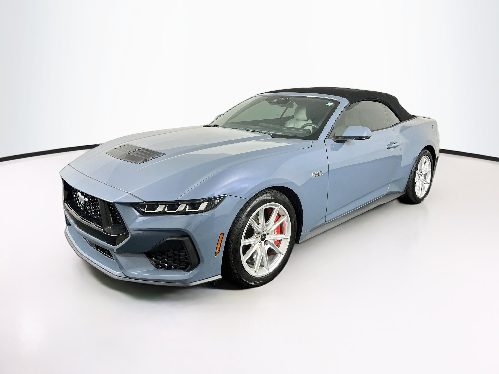 Used 2024 Ford Mustang GT Premium RWD image 3