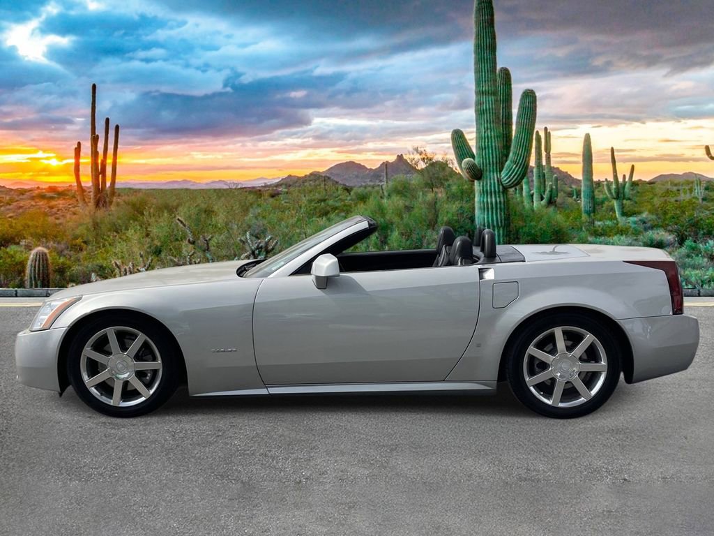 Used 2007 Cadillac XLR image 6