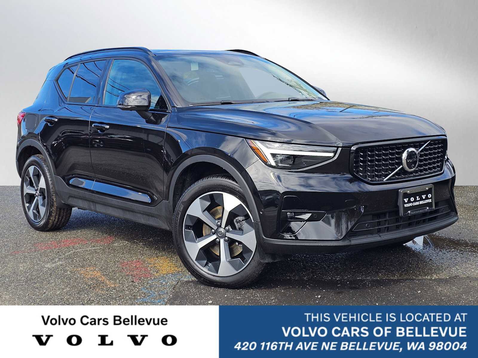 Used 2025 Volvo XC40 B5 Plus w/ Protection Package Premier image 1