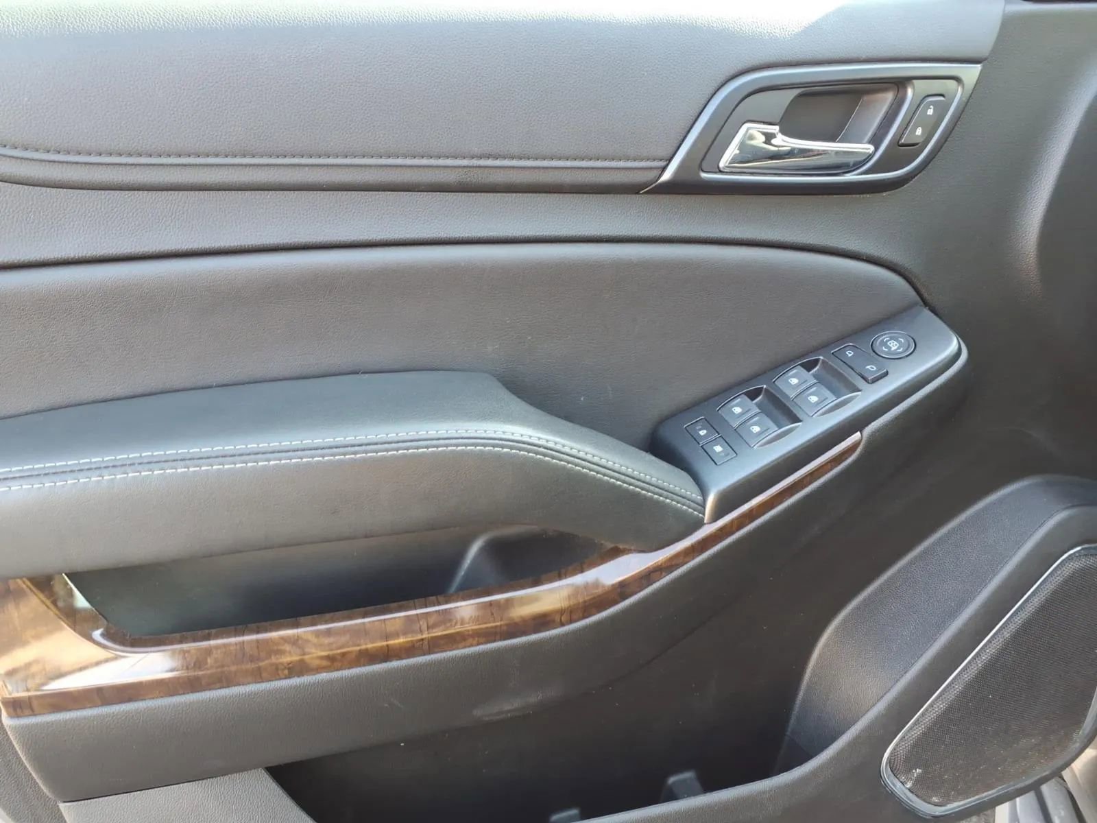 Used 2019 Chevrolet Tahoe LS w/ All-Season Package image 23