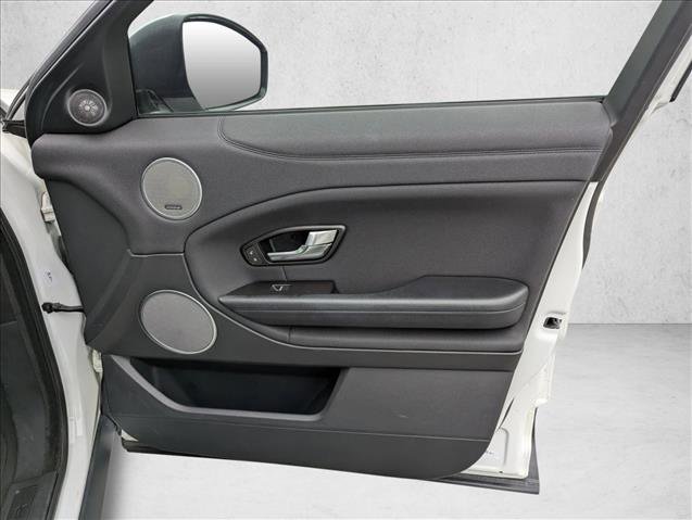 Used 2017 Land Rover Range Rover Evoque SE image 26