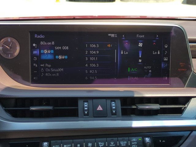 Used 2019 Lexus ES 300h w/ Premium Package FWD image 17