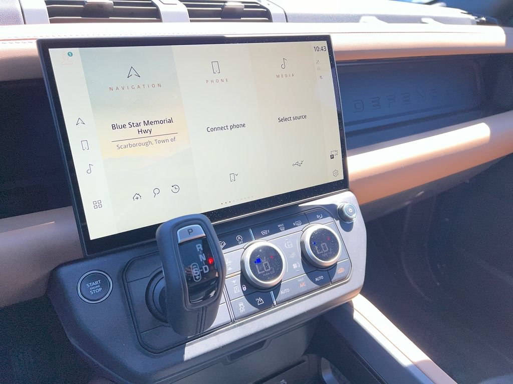 New 2026 Land Rover Defender 130 X-Dynamic SE AWD/4WD image 15