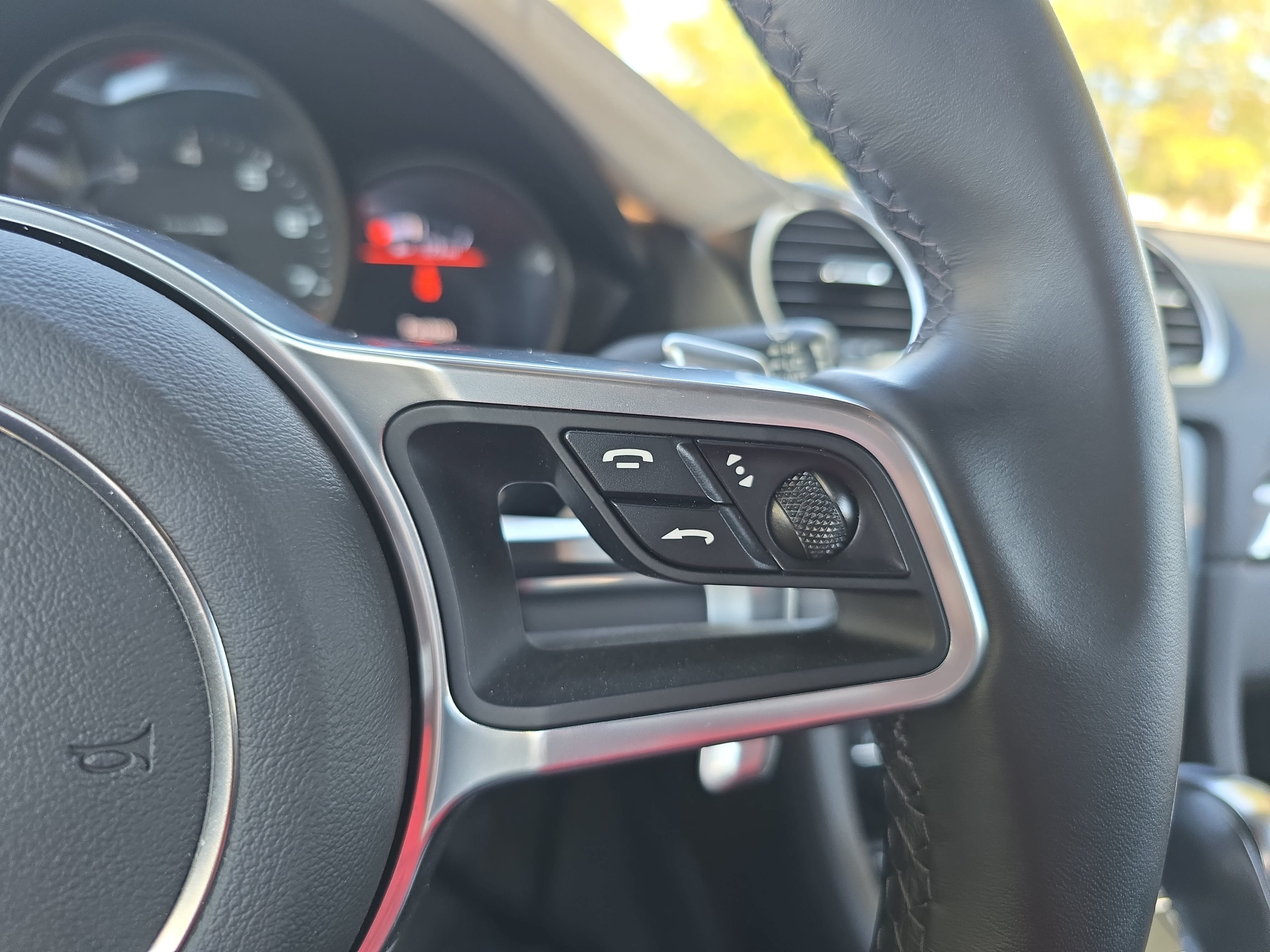 Used 2022 Porsche 718 Boxster RWD image 14