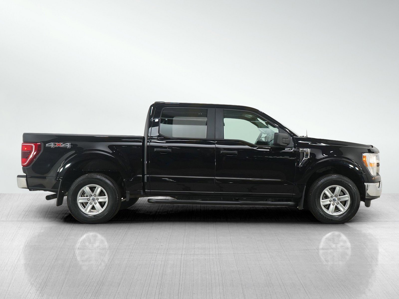 Used 2021 Ford F150 XLT image 6