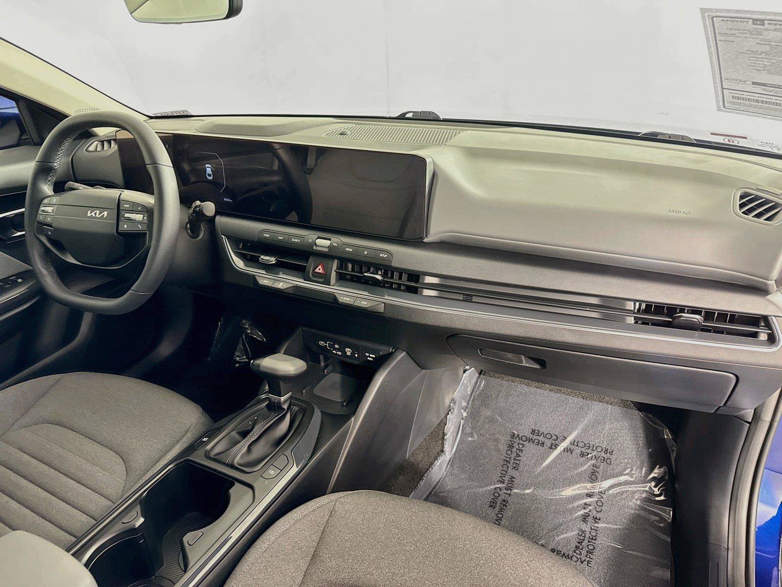 Used 2025 Kia K4 EX FWD image 38