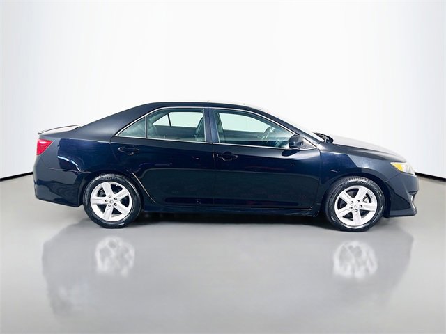 Used 2013 Toyota Camry SE image 8