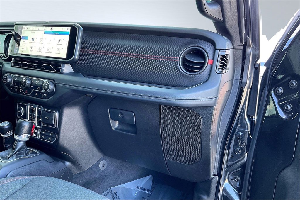 Used 2024 Jeep Wrangler Unlimited Rubicon image 17