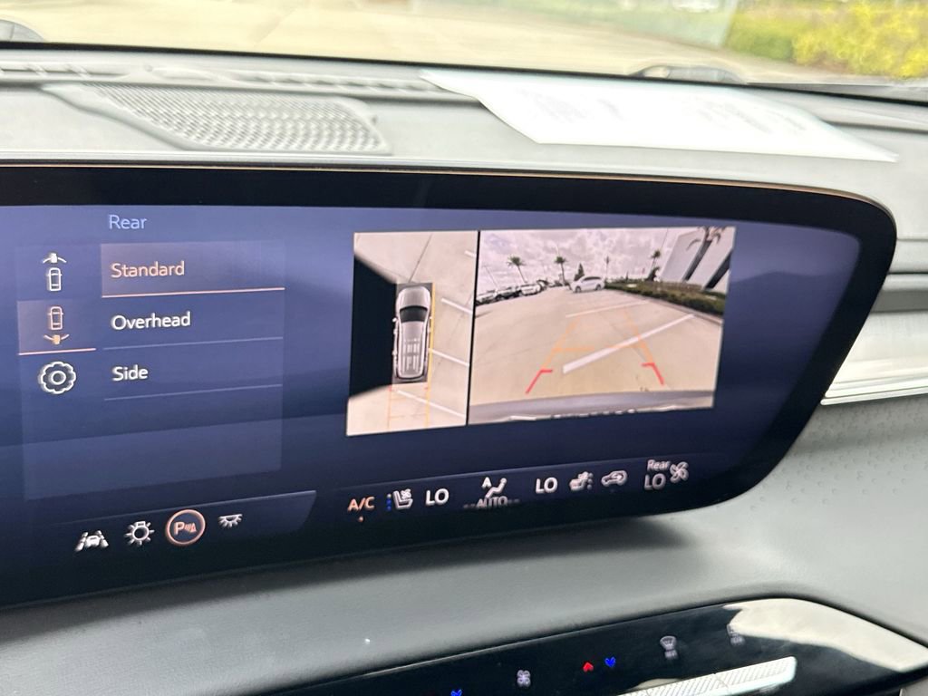 Used 2025 Buick Enclave Avenir w/ Super Cruise Package FWD image 24