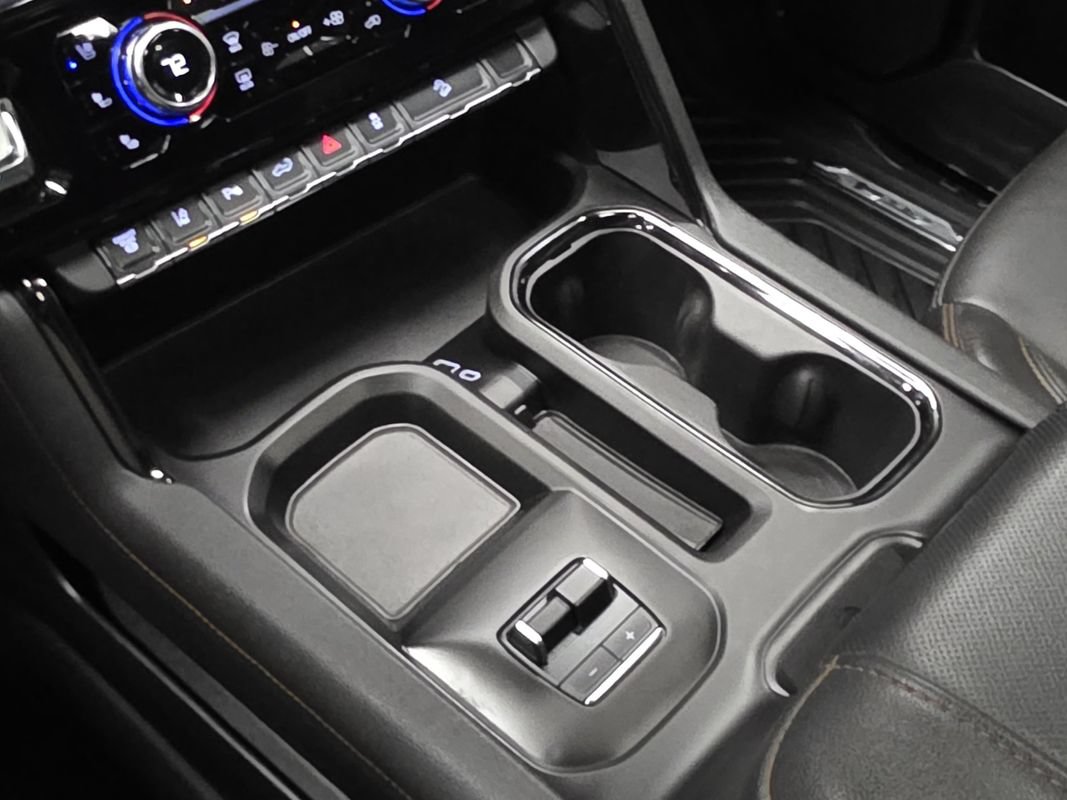 Used 2025 GMC Sierra 2500 AT4 w/ AT4 Premium Plus Package AWD/4WD image 43