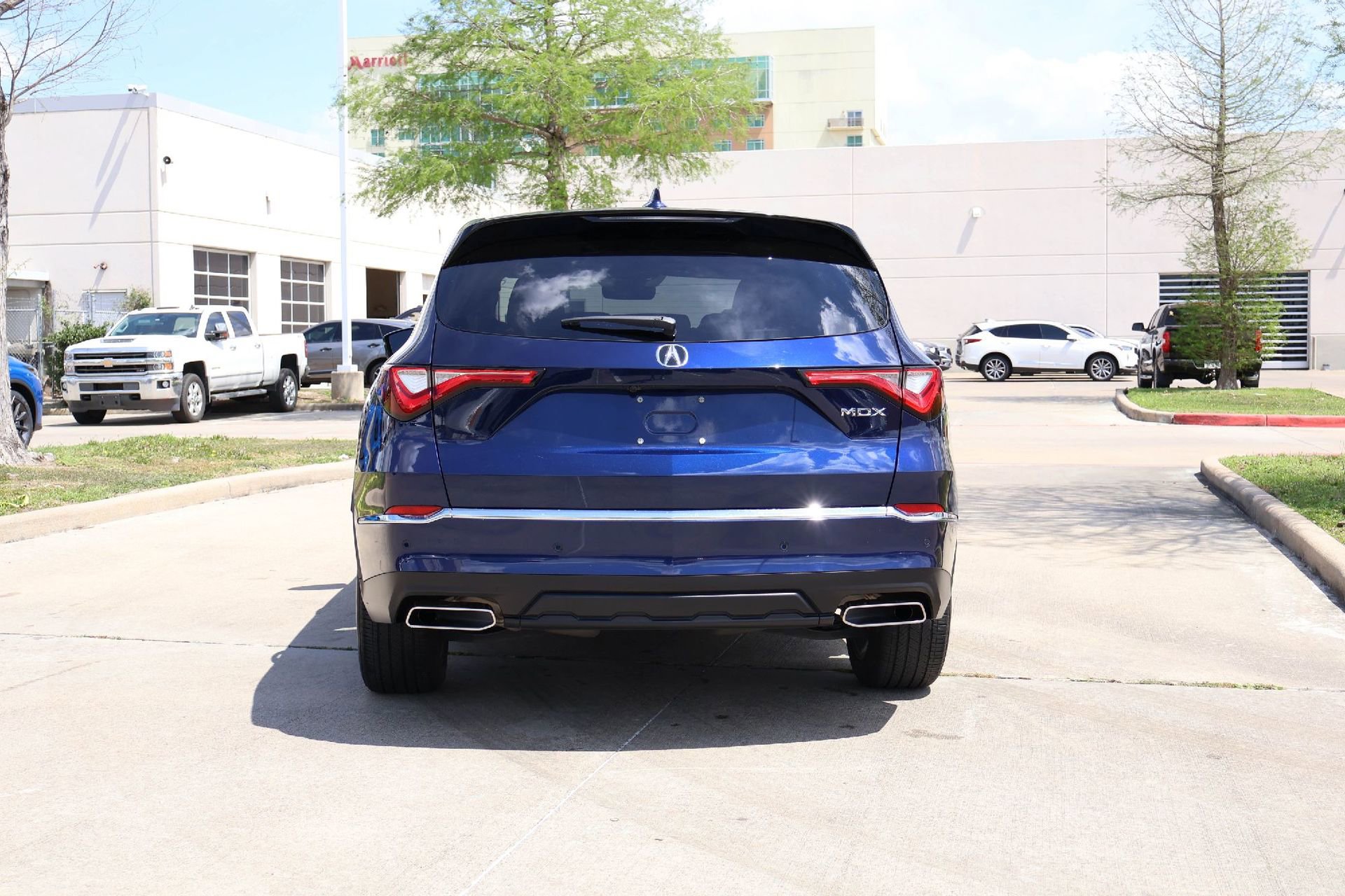 Certified 2023 Acura MDX FWD w/ Technology Package image 5