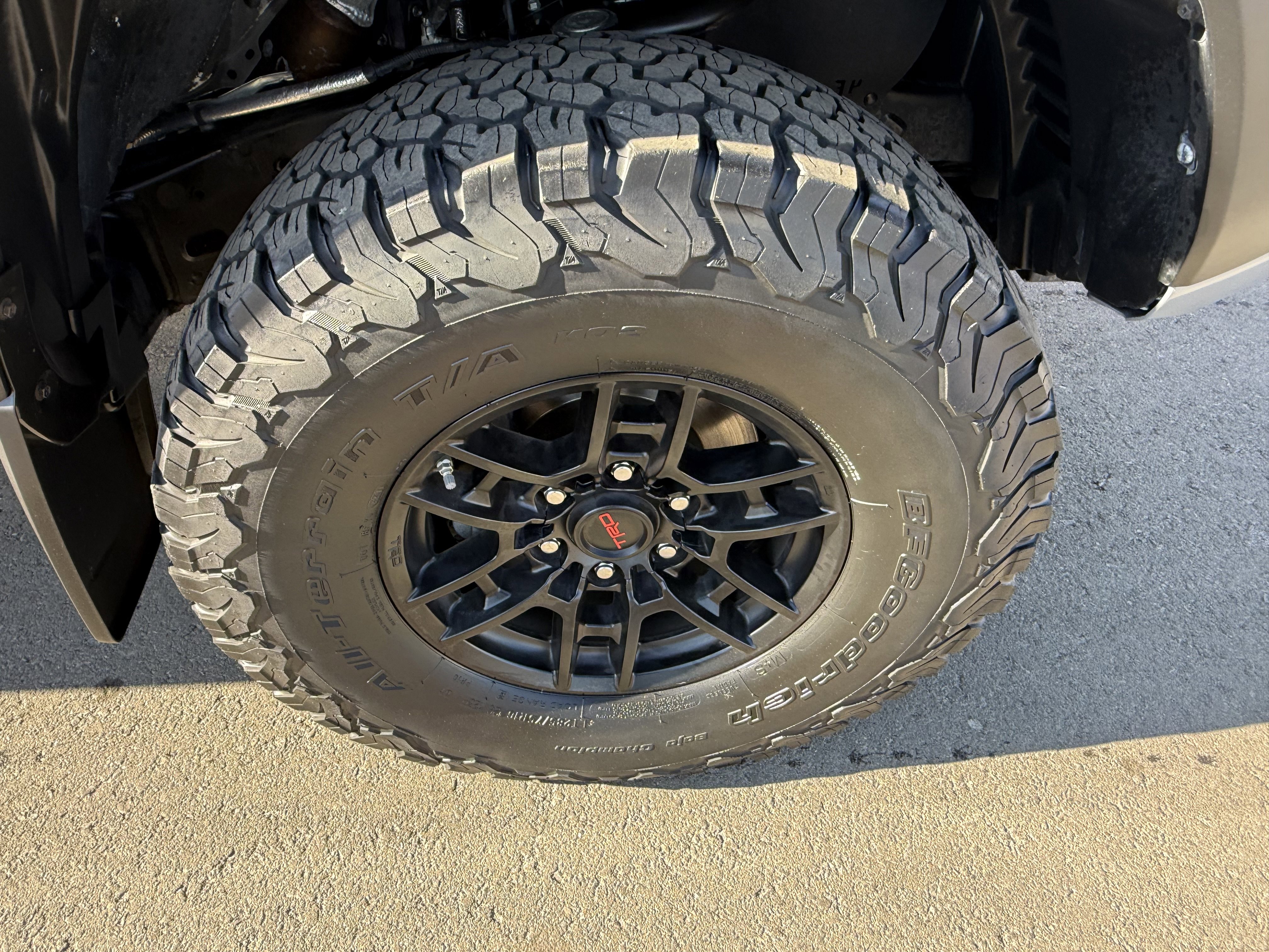 Certified 2021 Toyota Tacoma TRD Off-Road image 25