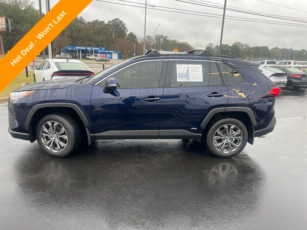 Certified 2025 Toyota RAV4 XLE Premium image 2