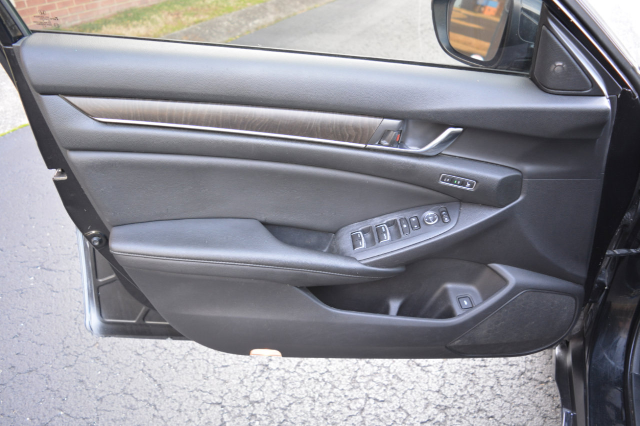 Used 2020 Honda Accord EX-L image 9