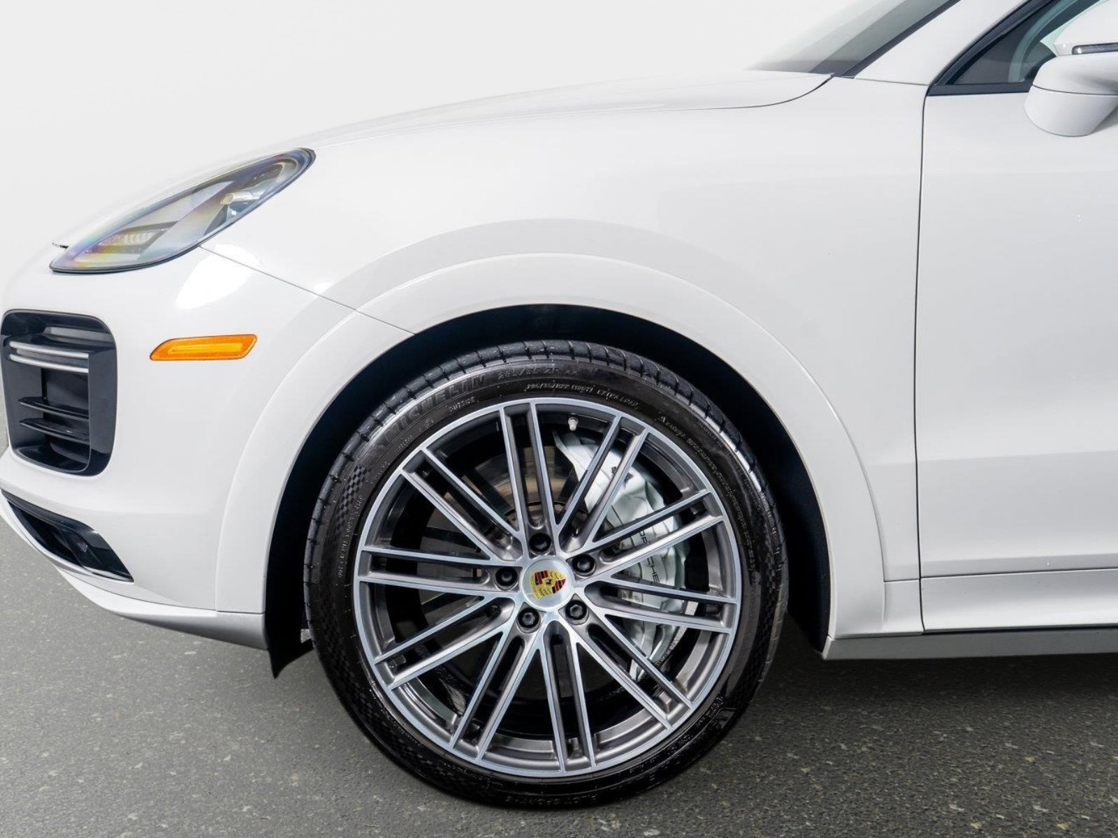 Used 2022 Porsche Cayenne Turbo image 19