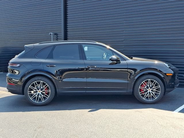 Certified 2026 Porsche Cayenne S AWD/4WD image 8