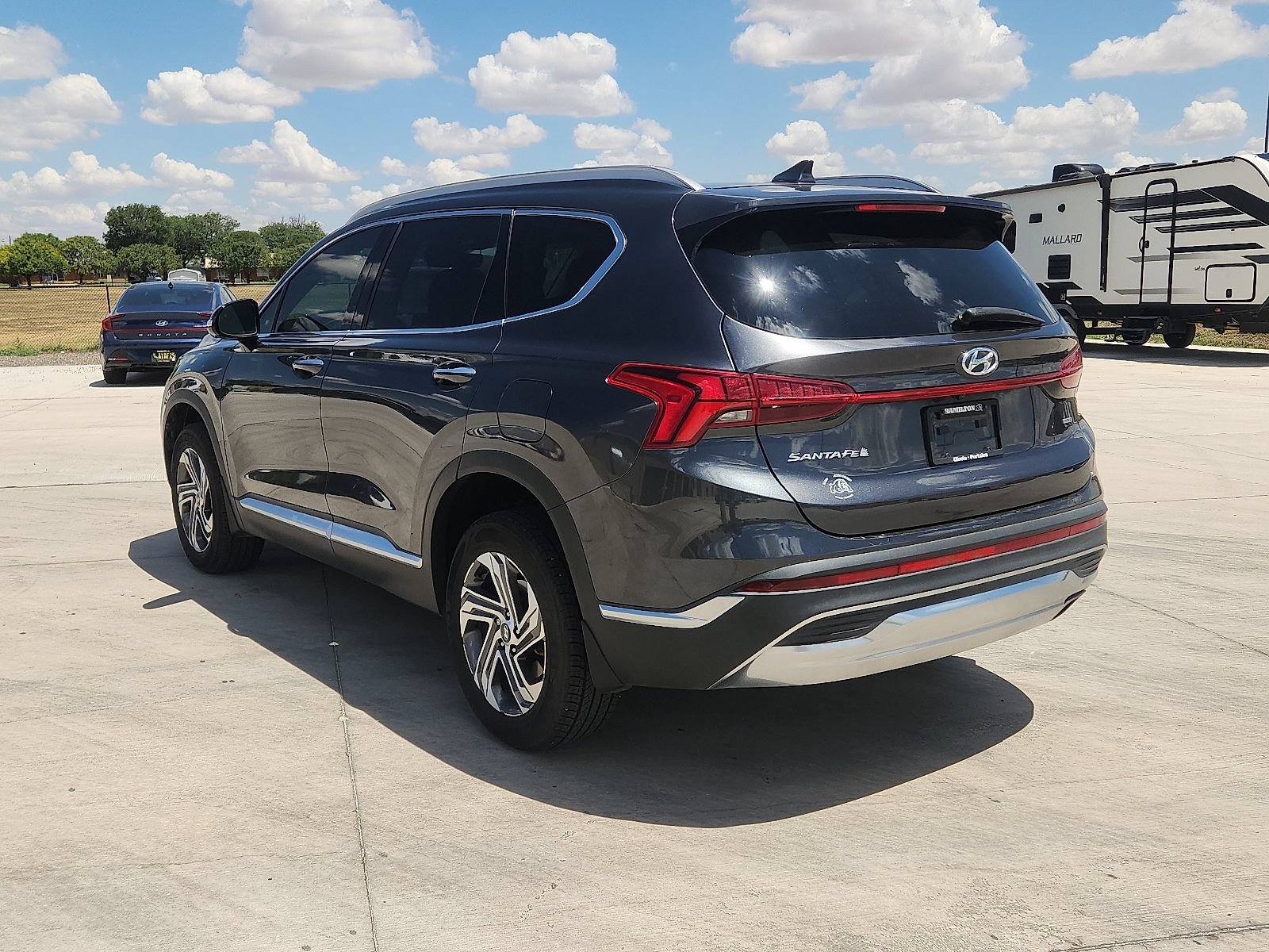 Used 2023 Hyundai Santa Fe SEL w/ Premium Package AWD/4WD image 3