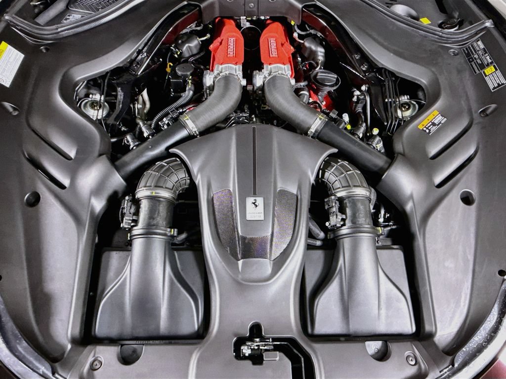 Used 2026 Ferrari Roma Spider RWD image 5