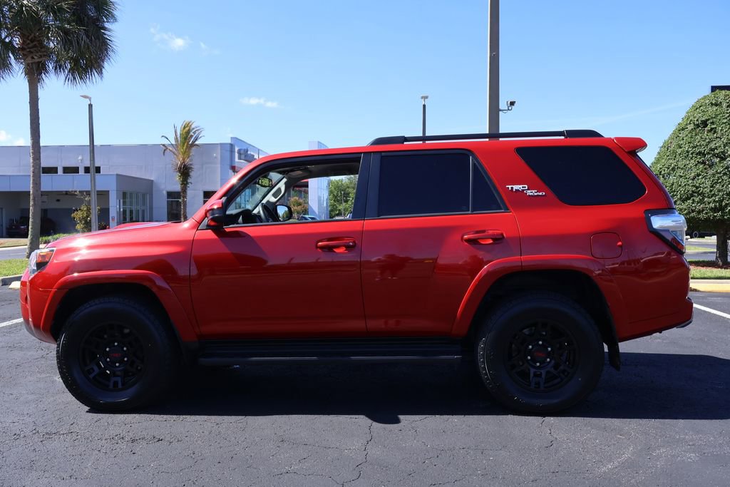 Certified 2020 Toyota 4Runner TRD Off-Road AWD/4WD image 2