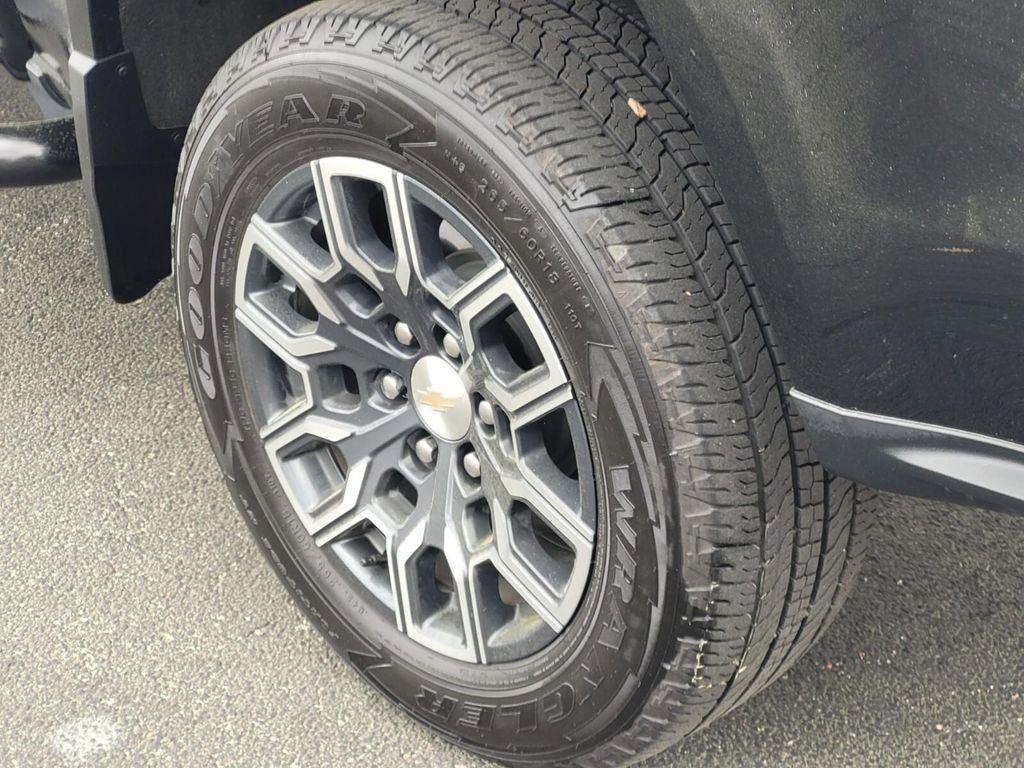 Used 2024 Chevrolet Colorado LT w/ LT Convenience Package III image 7