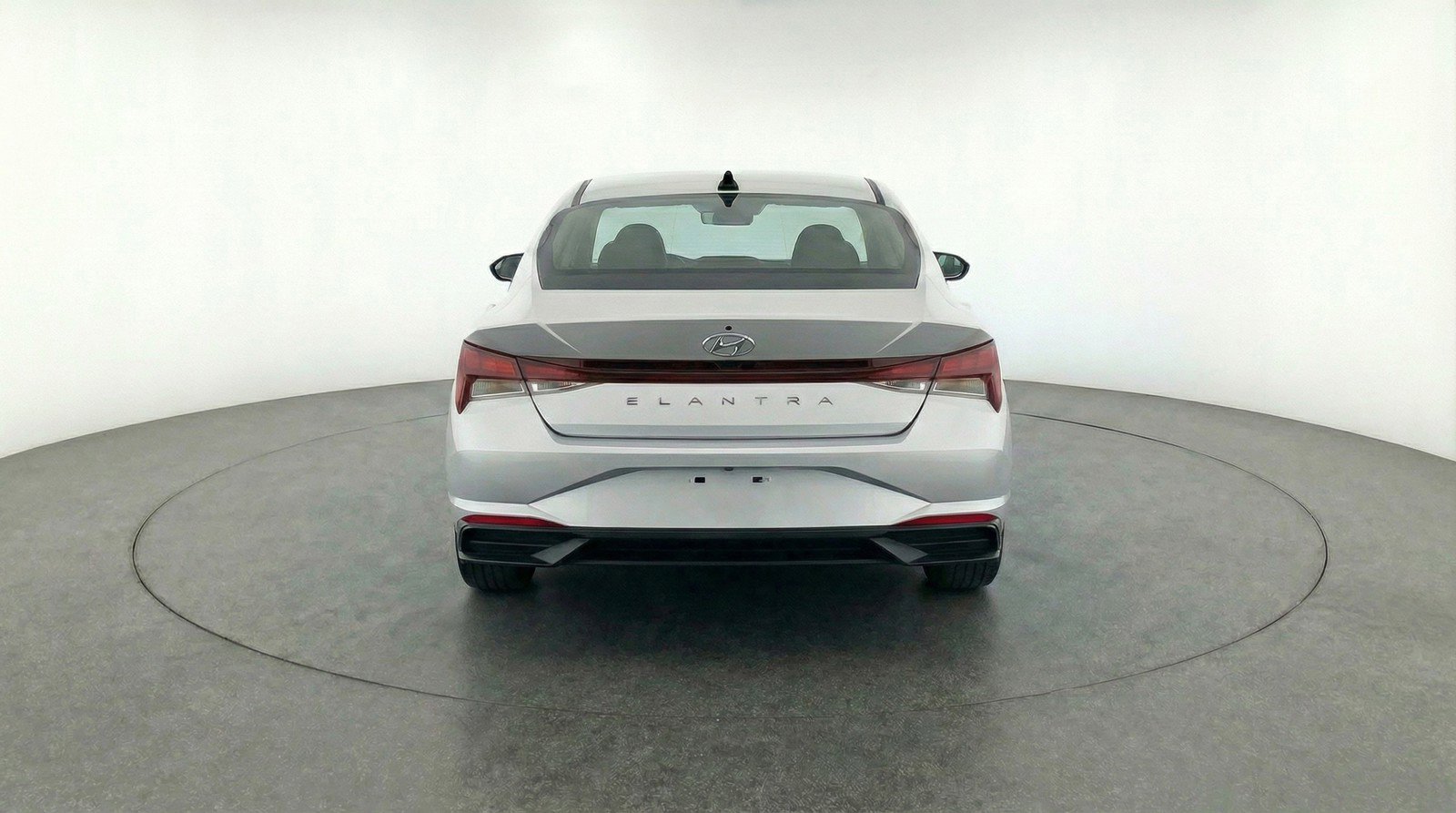 Used 2025 Hyundai Elantra SEL FWD image 7