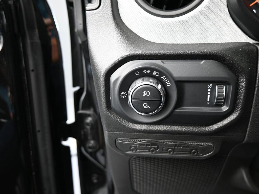 Used 2024 Jeep Gladiator Sport image 32