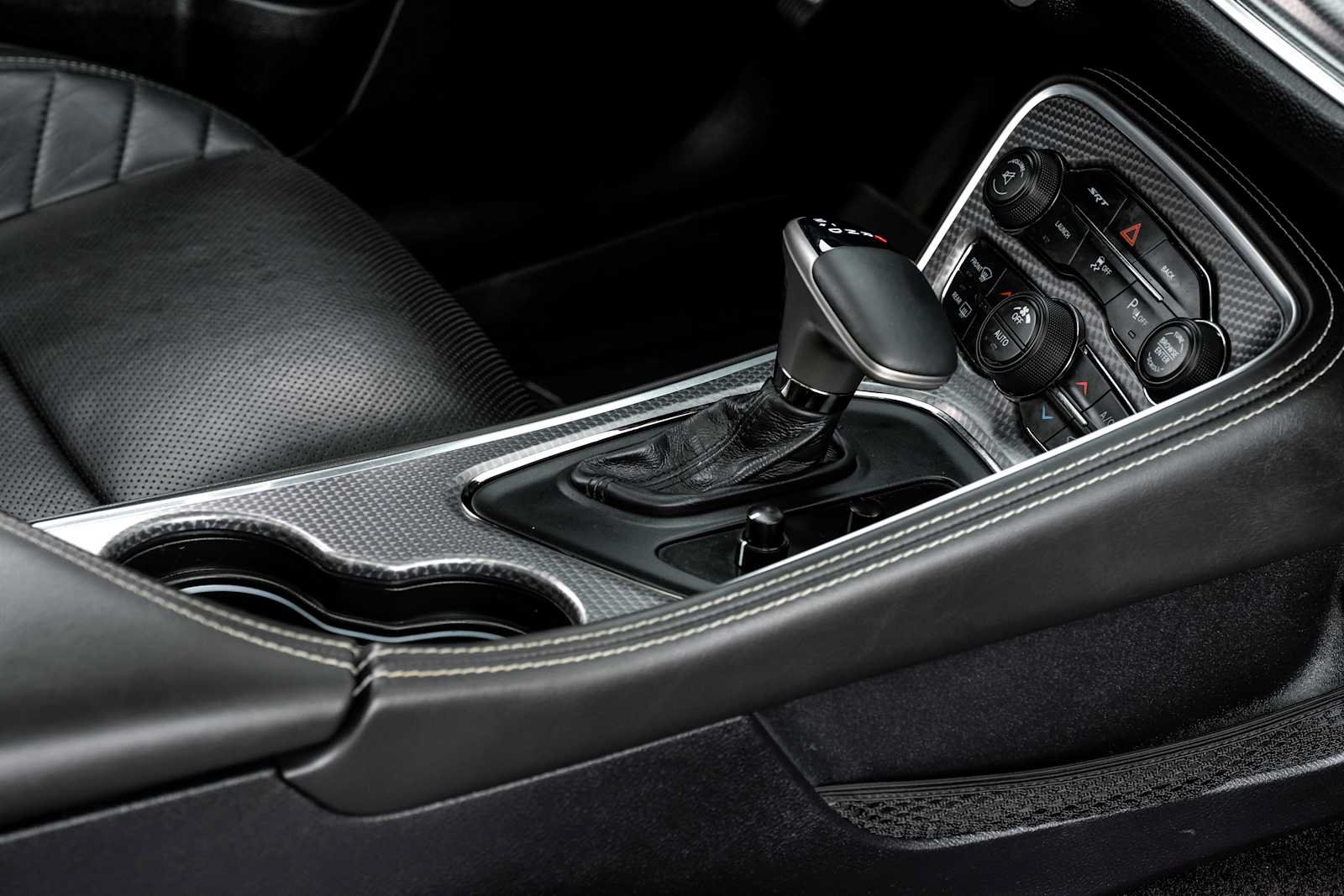 Used 2016 Dodge Challenger SRT Hellcat RWD image 17
