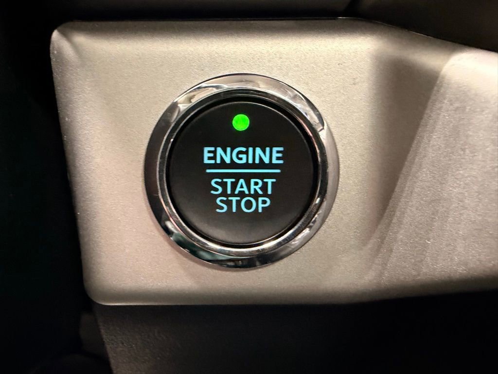 Used 2023 Ford Expedition XLT image 35